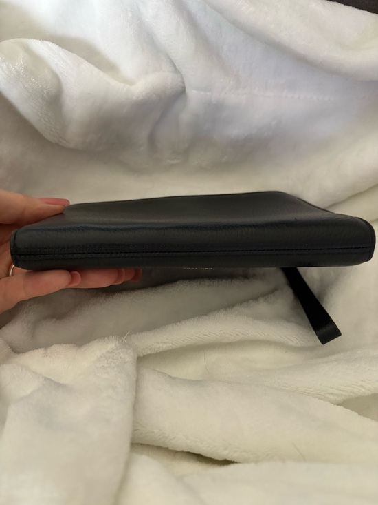 Kate Spade Leila Black Pebbled Leather Medium Universal Phone Wristlet Wallet - Picture 4 of 15